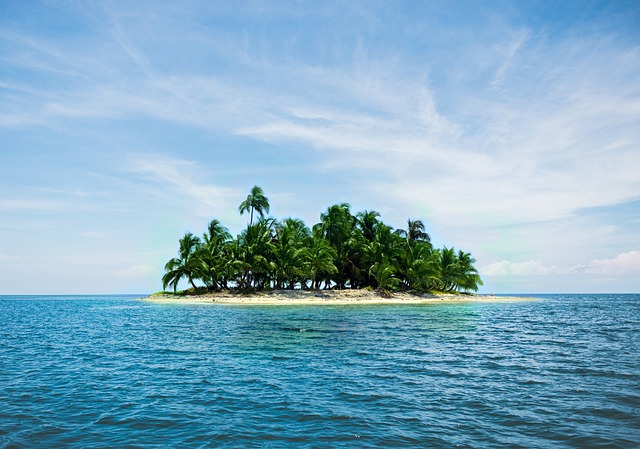 Bright-sand quiet on Cambodia’s lesser-touched islands under clear blue heat