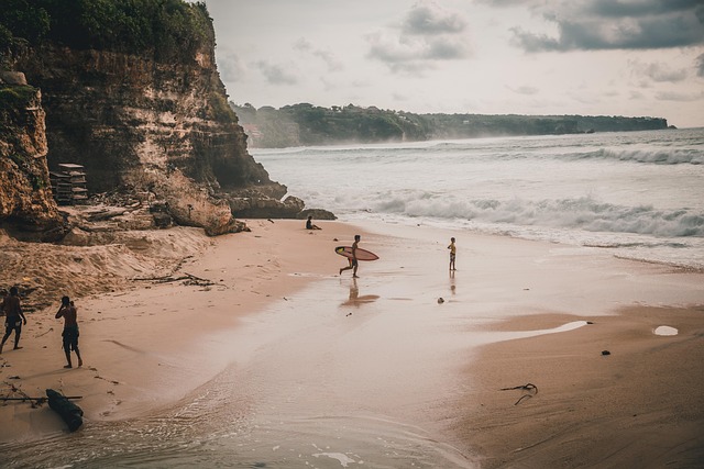 Clifftide Uluwatu Residences for Ocean Drama and Sun-Burnished Evenings