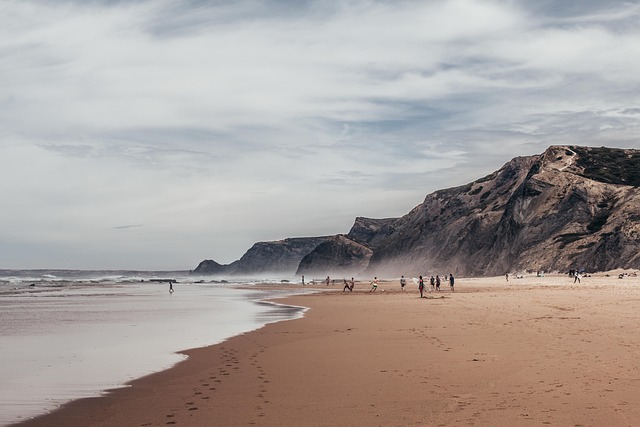 Dunesilk Algarve Sanctuaries with Ocean Light and Minimal Coastal Ease