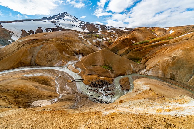 Geothermal Iceland retreats for lava, steam, and elemental peace