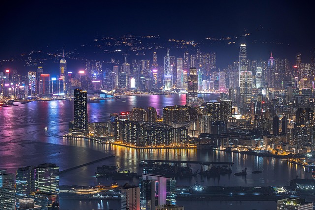 Island Hong Kong sanctuaries for gentler harbor rhythms