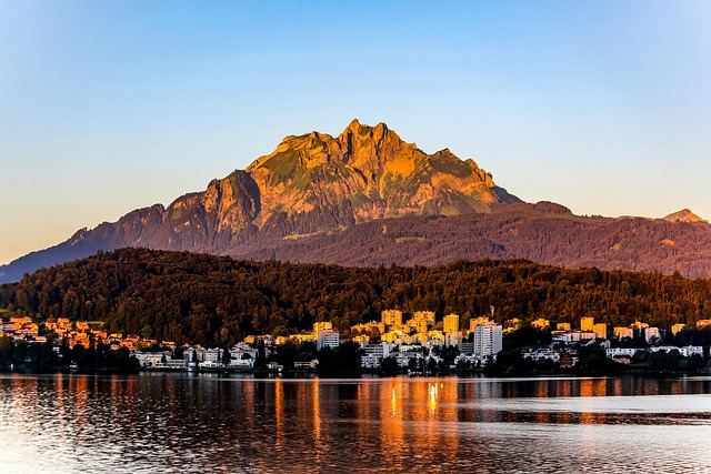 Lakeform Lucerne Stays for Swiss Calm and Glass-Clear Mornings