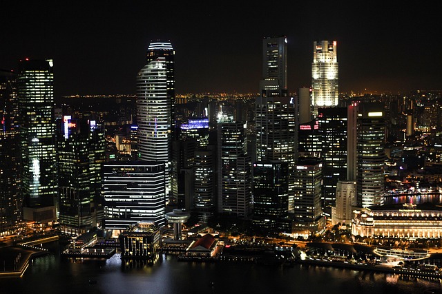 Poolside Singapore sanctuaries for skyline access and quiet ease