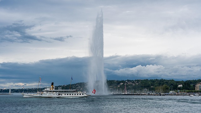 Quayside Geneva Suites for Waterline Precision and Smooth Comfort
