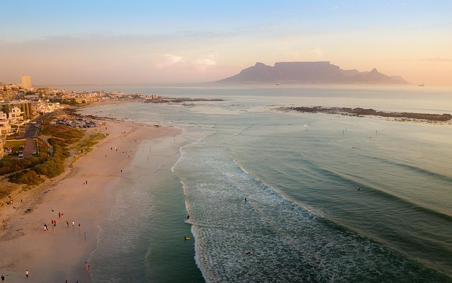Viewcrest Cape Town Chambers for Coastline Drama and Stylish Rest