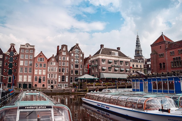 Waterline Dutch Havens for Canal Calm and Modern Serenity