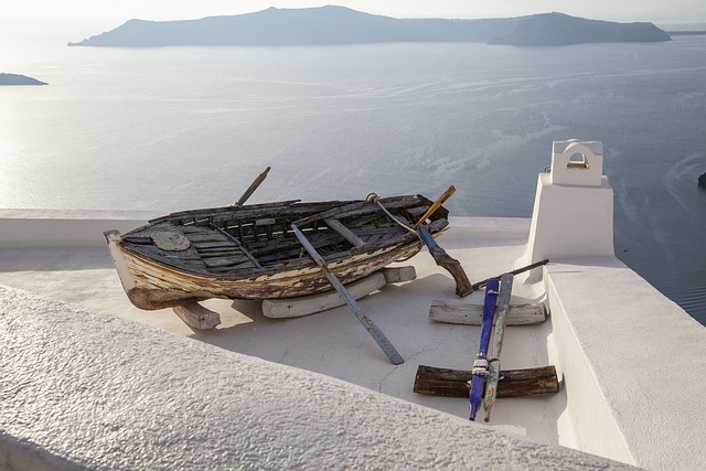 Whitecliff Santorini Chambers for Caldera Light and Quiet Romance